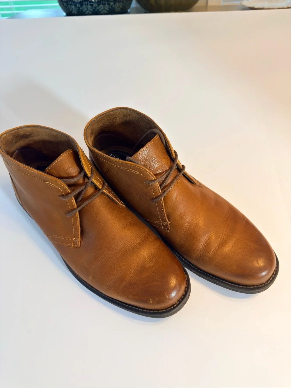 G.H. Bass & Co. Men’s 11.5 Brown Leather Chukka Boots Lace Up